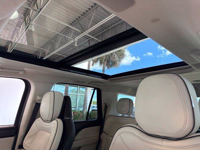 Used 2023 Lincoln Navigator Black Label AWD/4WD image 31
