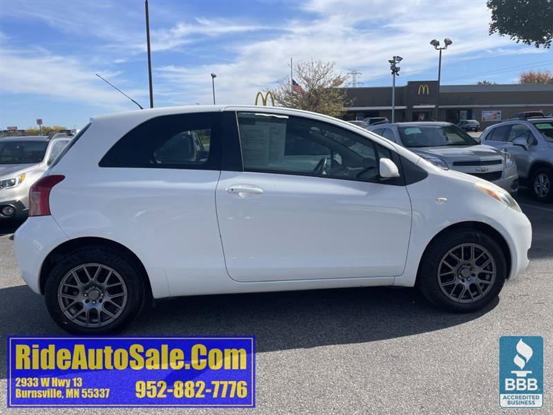 Used 2008 Toyota Yaris 2-Door Hatchback FWD image 4