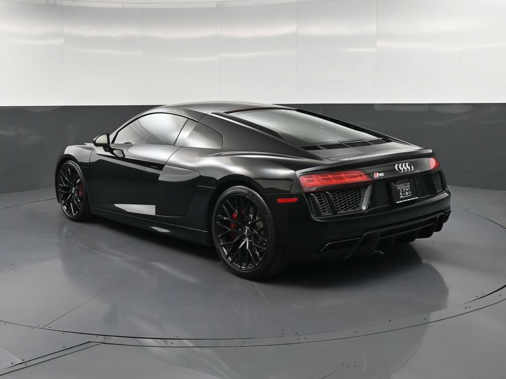 Used 2018 Audi R8 V10 w/ 20" Wheel Package RWD image 3