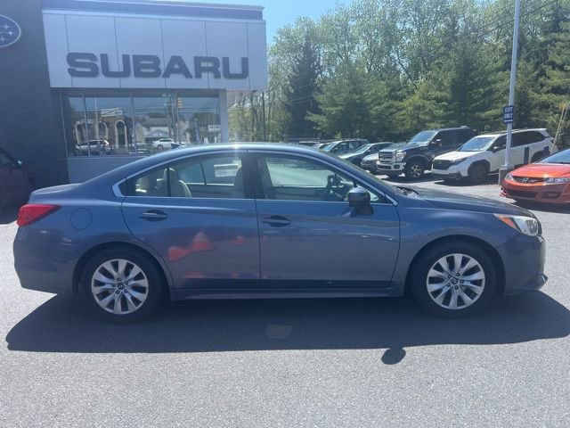 Used 2017 Subaru Legacy 2.5i Premium image 2