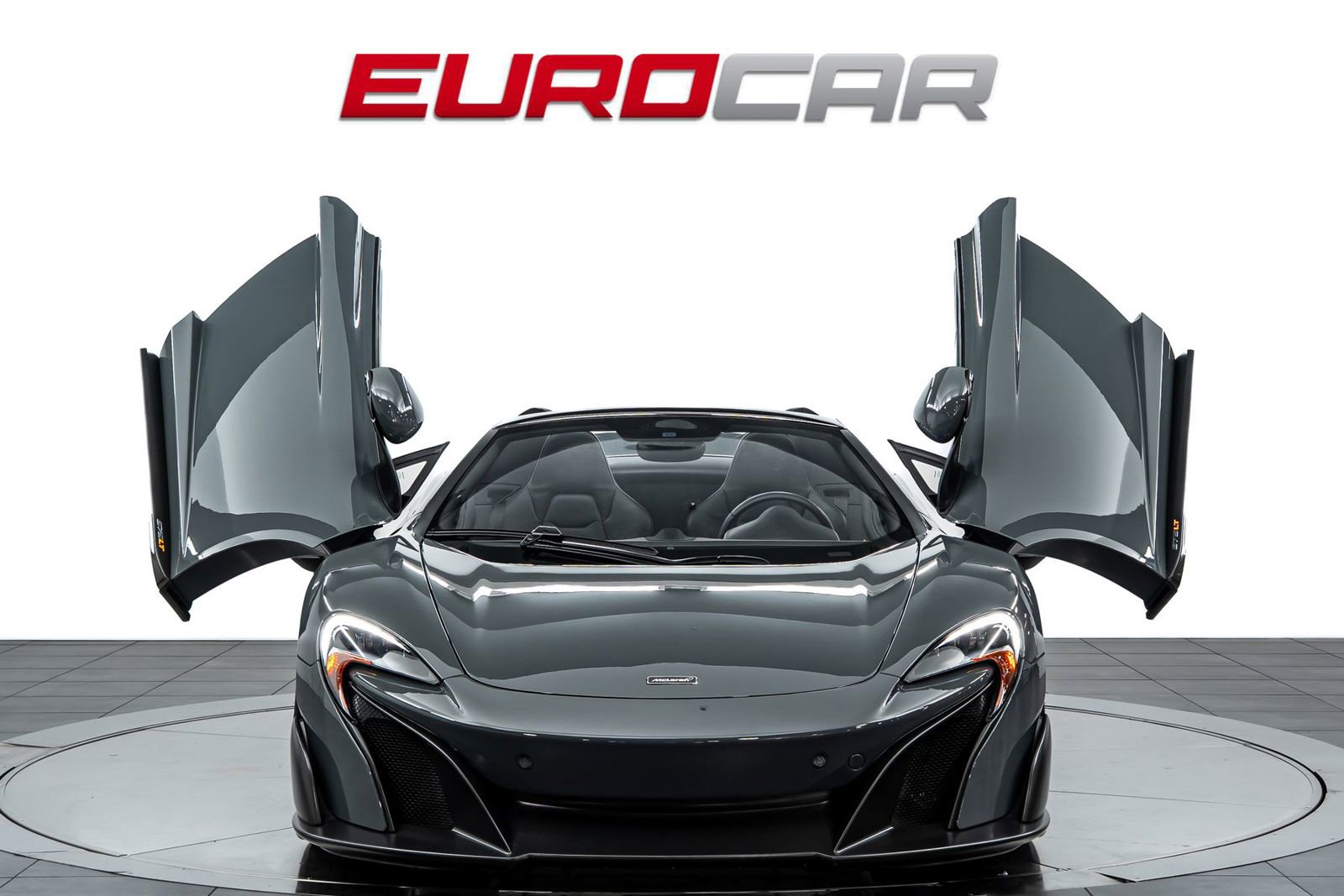 Used 2016 McLaren 675LT Spider RWD image 11