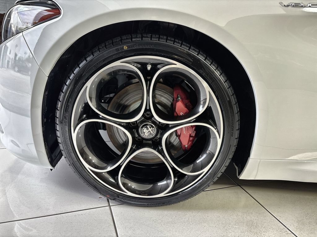 Used 2022 Alfa Romeo Giulia Veloce RWD image 19