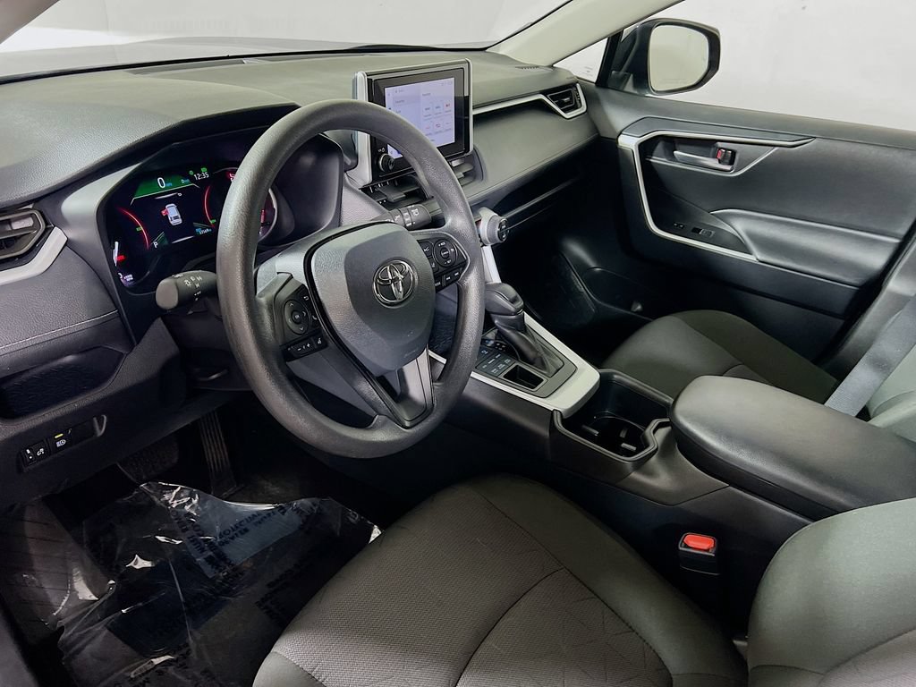 Certified 2025 Toyota RAV4 XLE AWD/4WD image 9