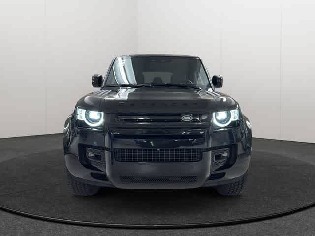 Used 2024 Land Rover Defender 110 X-Dynamic SE AWD/4WD image 2