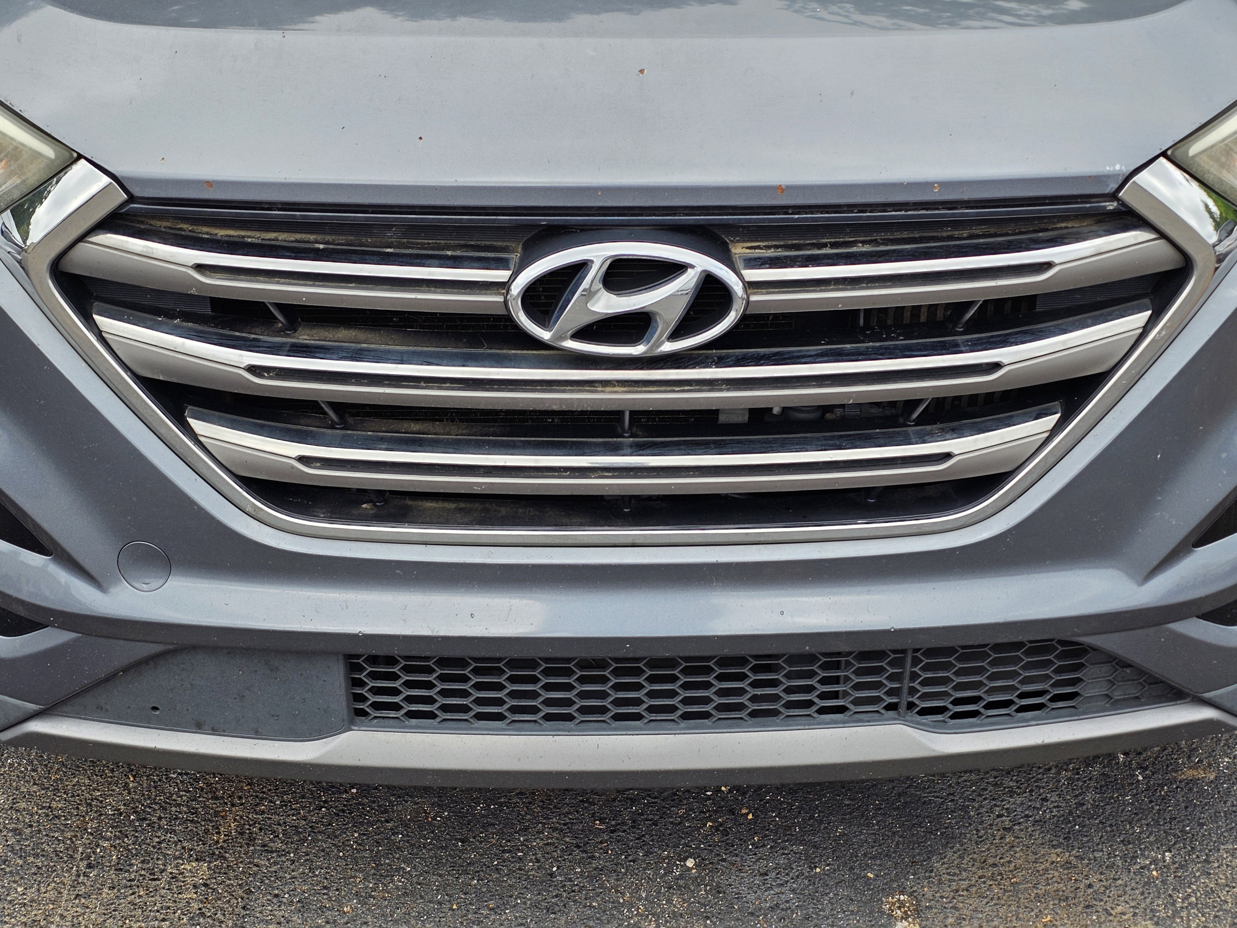 Used 2016 Hyundai Tucson Limited w/ Option Group 03 FWD image 3