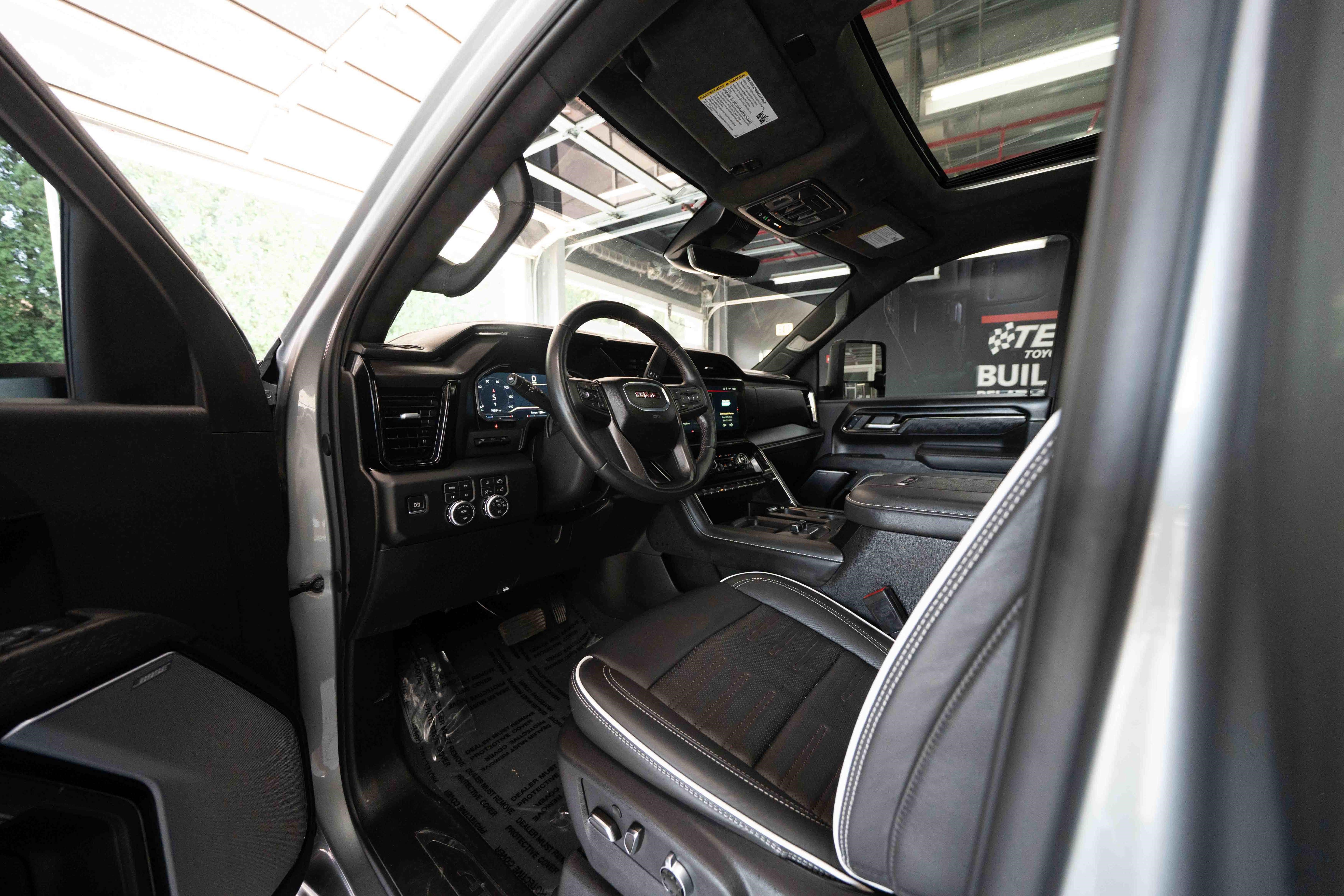 Used 2024 GMC Sierra 2500 AT4X AWD/4WD image 8