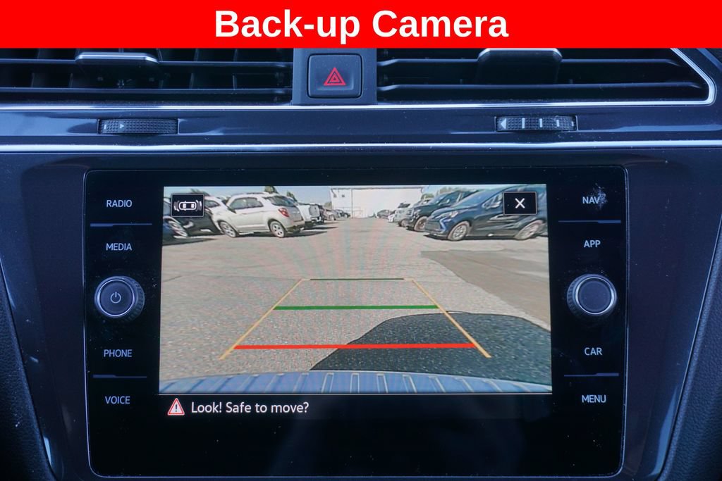 Used 2022 Volkswagen Tiguan SEL R-Line AWD/4WD image 9