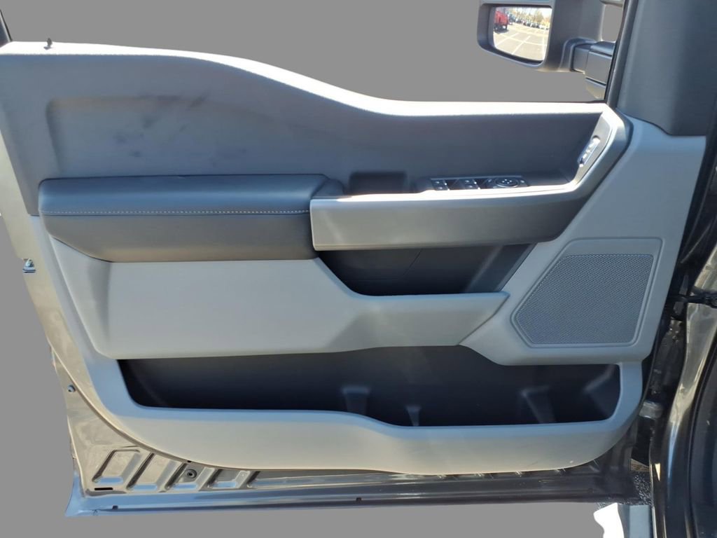 New 2026 Ford F350 XLT w/ 360-Degree Camera Package AWD/4WD image 16