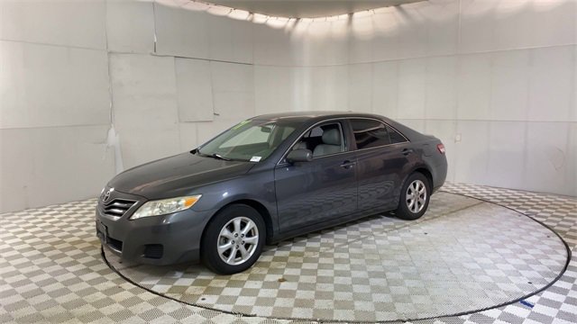 Used 2011 Toyota Camry LE image 4