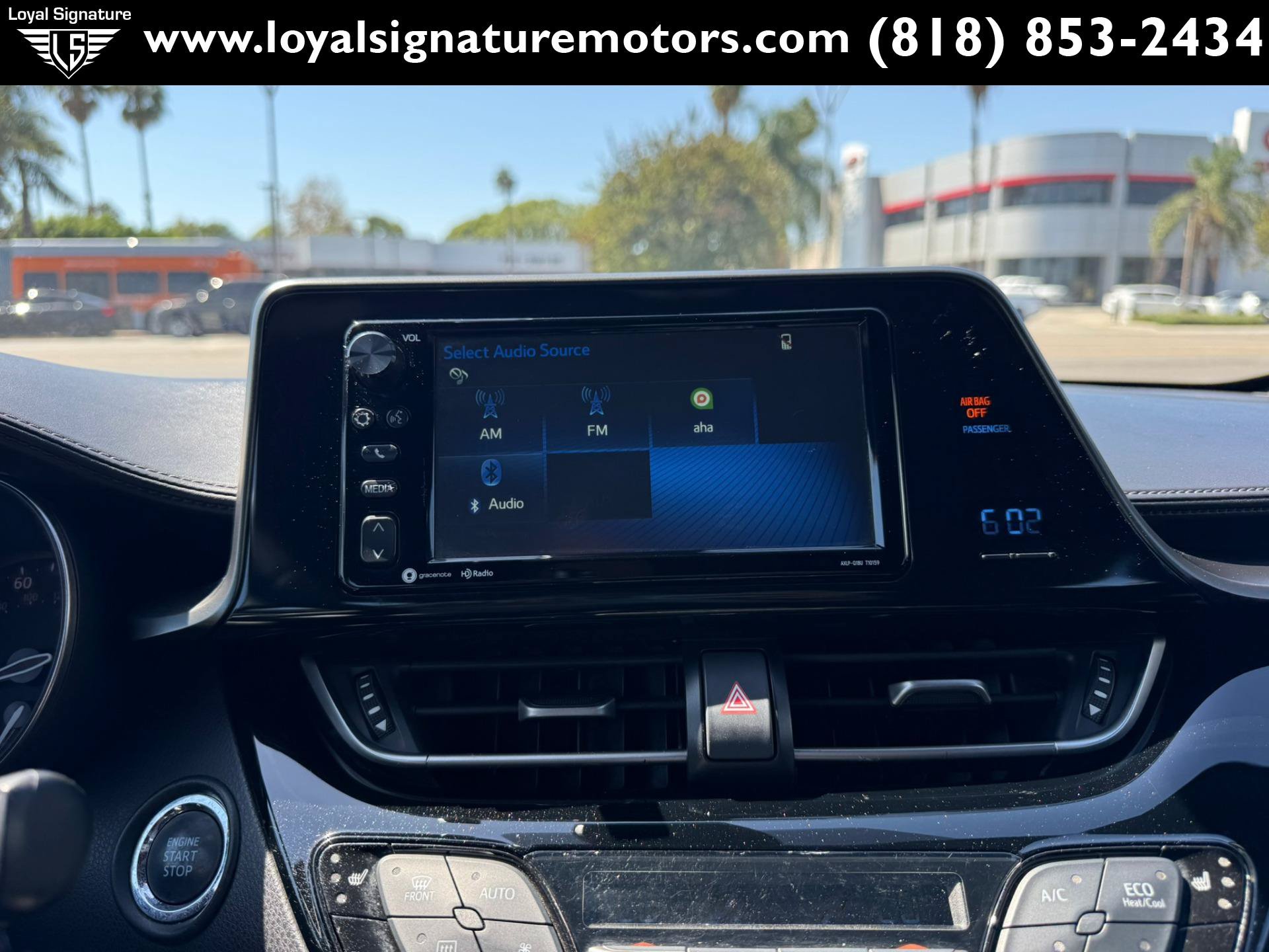 Used 2018 Toyota C-HR XLE FWD image 23