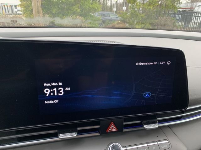 Used 2024 Hyundai Elantra SEL image 21