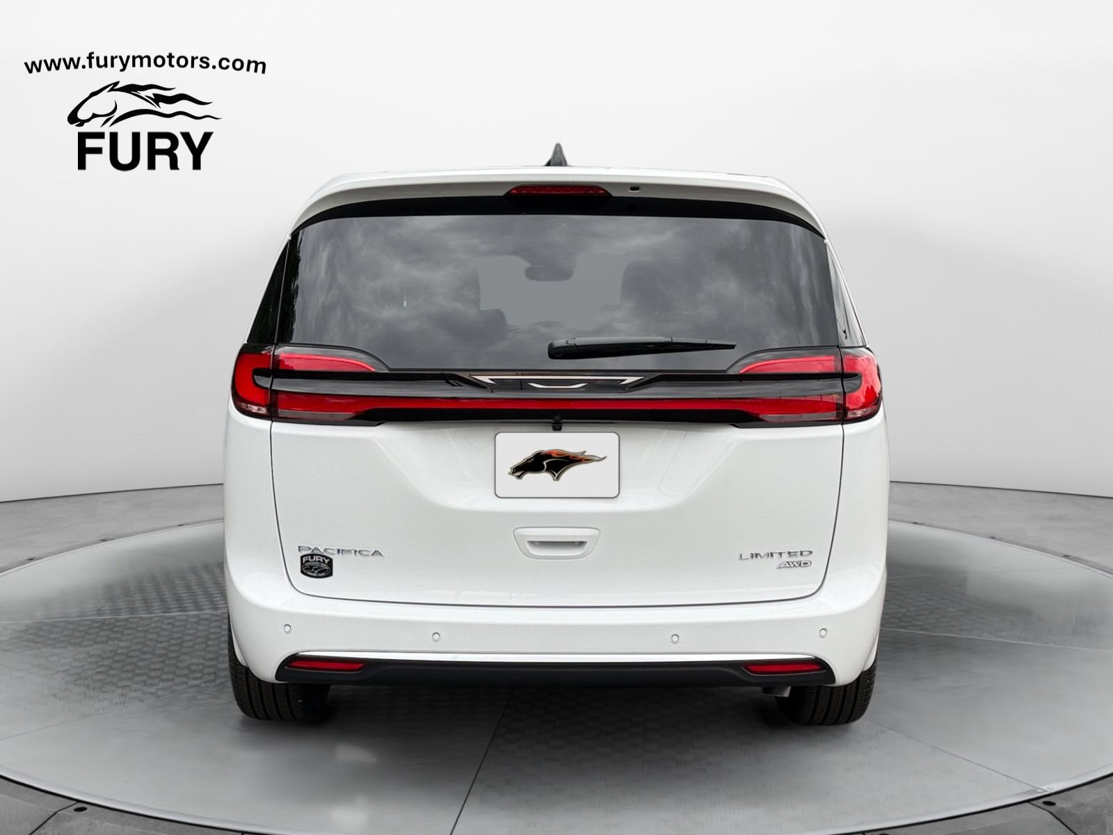 New 2027 Chrysler Pacifica Limited AWD/4WD image 4