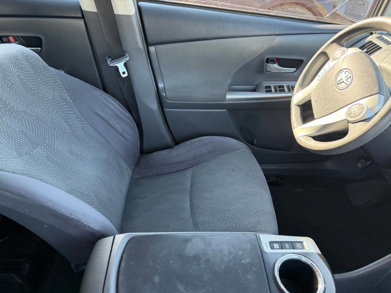 Used 2012 Toyota Prius V Three FWD image 29