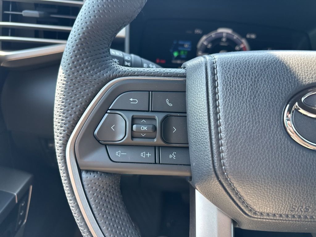 Used 2025 Toyota Tundra Limited image 23