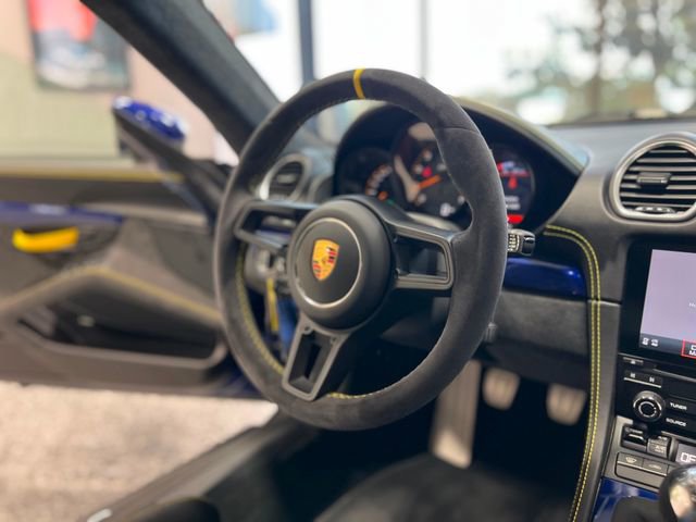 Used 2020 Porsche 718 Cayman GT4 RWD image 26