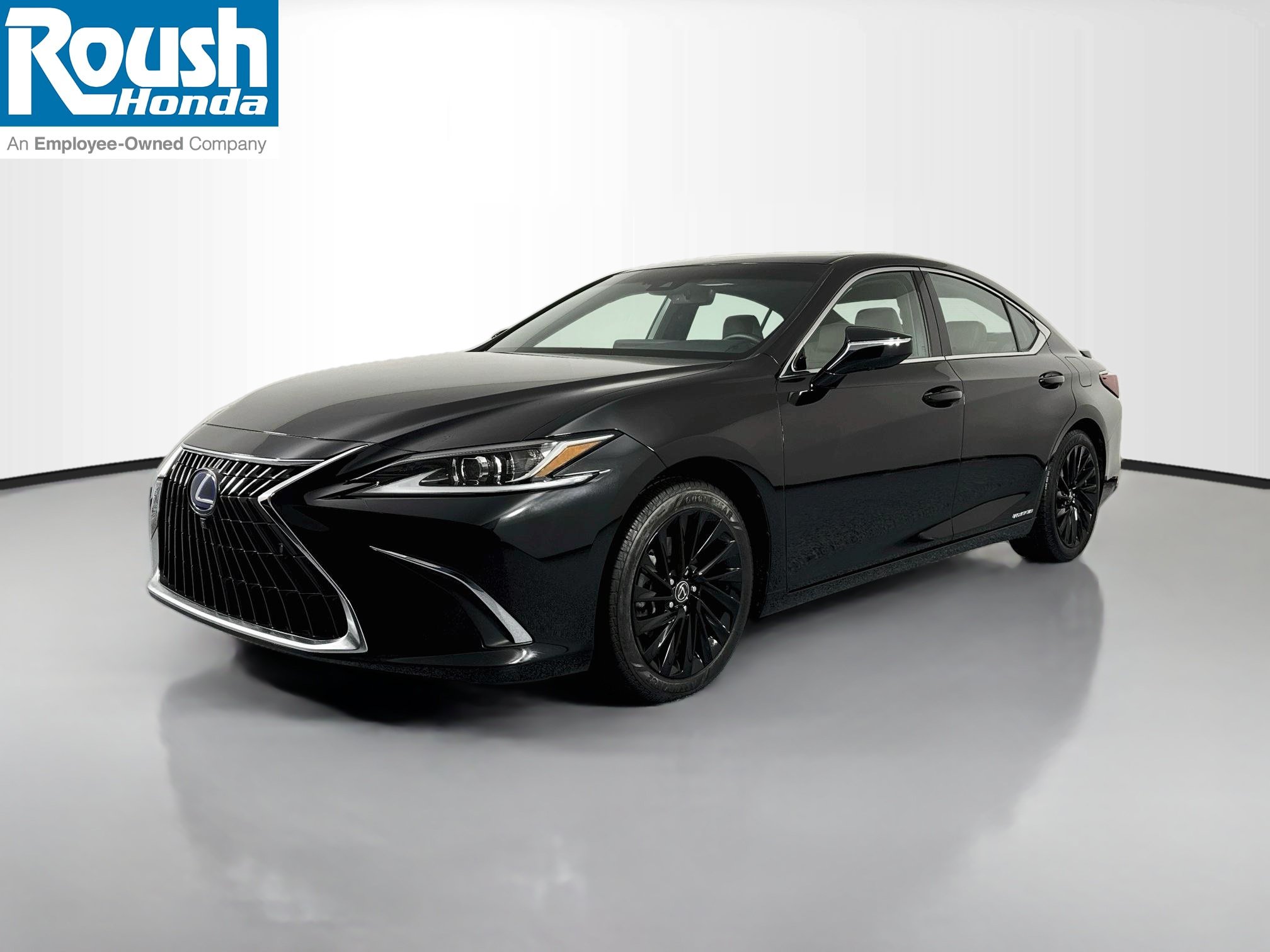 Used 2022 Lexus ES 300h w/ Accessory Package