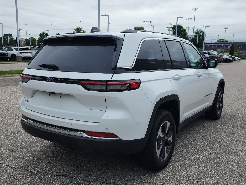 Used 2022 Jeep Grand Cherokee Limited 4xe w/ Luxury Tech Group II AWD/4WD image 7