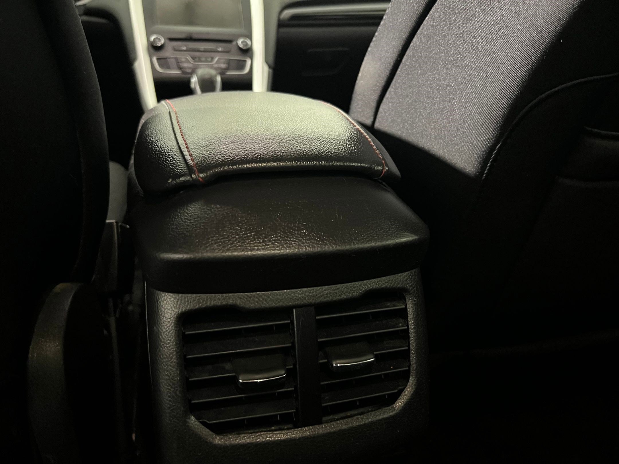 Used 2016 Ford Fusion SE image 31