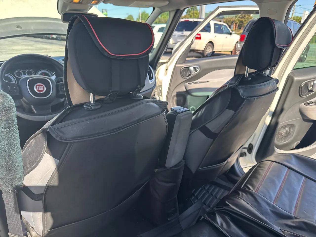 Used 2014 FIAT 500L Easy w/ Popular Equipment Group FWD image 13