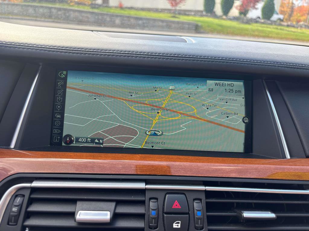 Used 2013 BMW 750i xDrive image 19