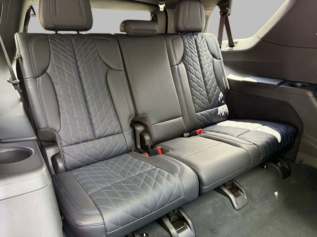 Used 2026 Cadillac Escalade IQL Sport 1 AWD/4WD image 17