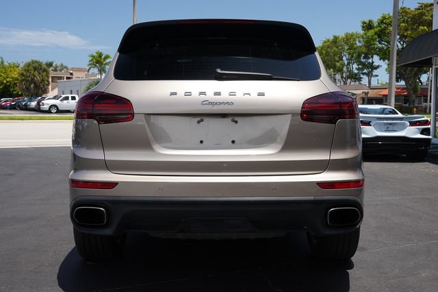 Used 2016 Porsche Cayenne AWD/4WD image 13