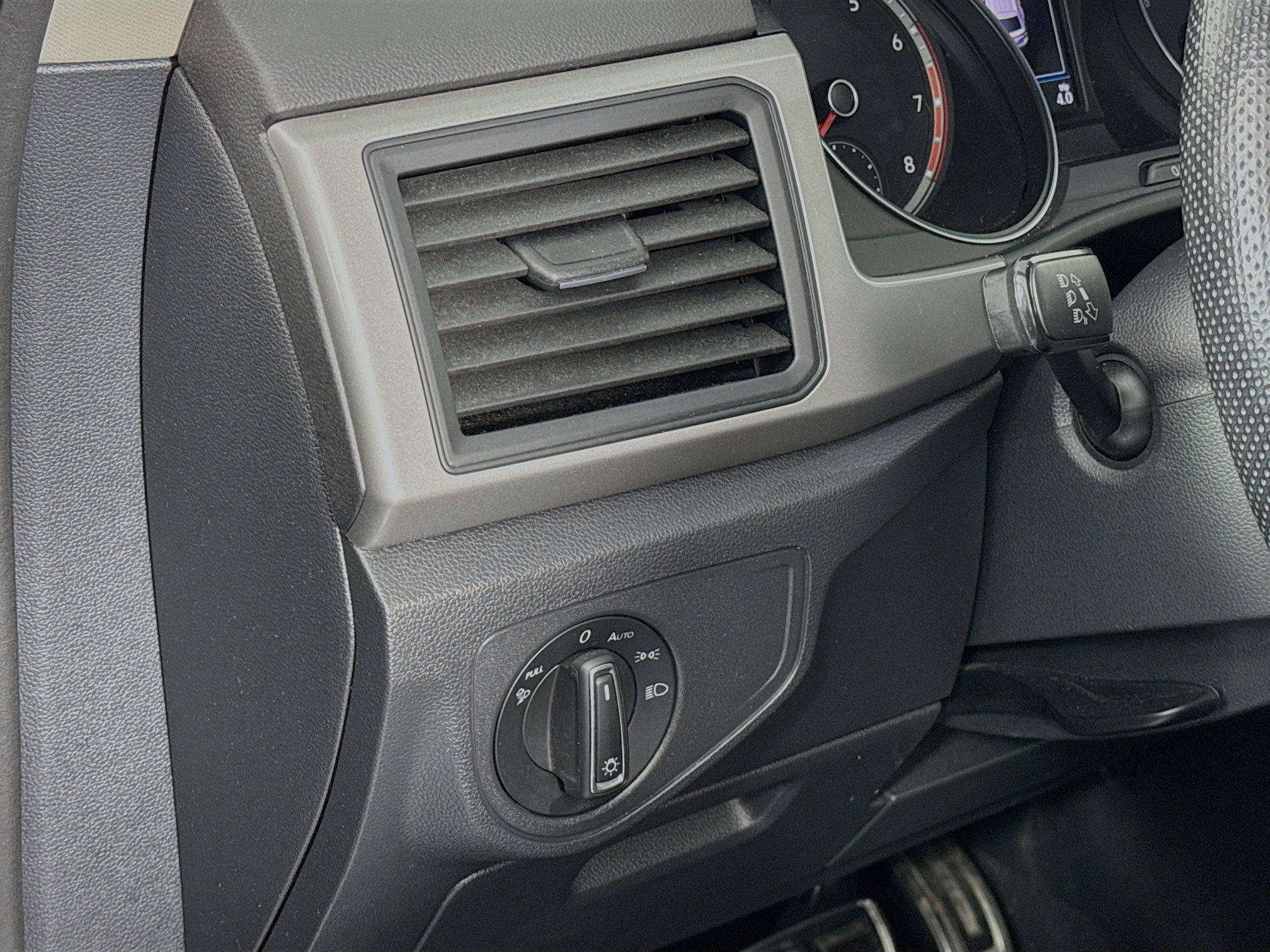 Used 2021 Volkswagen Atlas SE w/ Panoramic Sunroof Package image 10