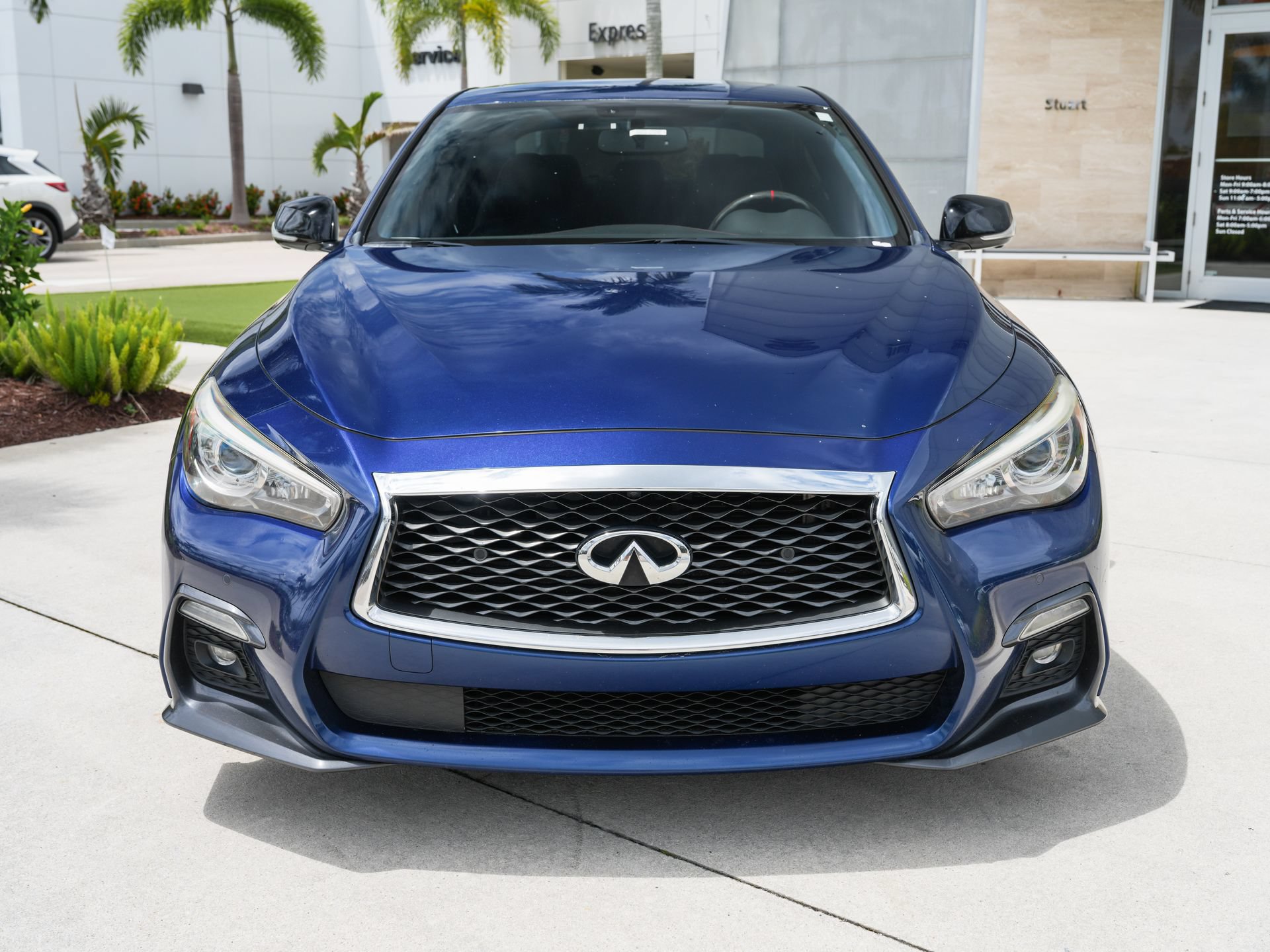 Used 2018 INFINITI Q50 Red Sport 400 w/ Sensory Package (Sport) AWD/4WD image 5