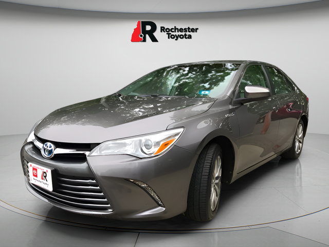Certified 2017 Toyota Camry XLE FWD image 4