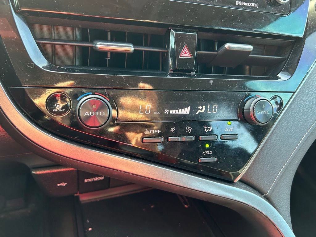 Used 2024 Toyota Camry SE image 26