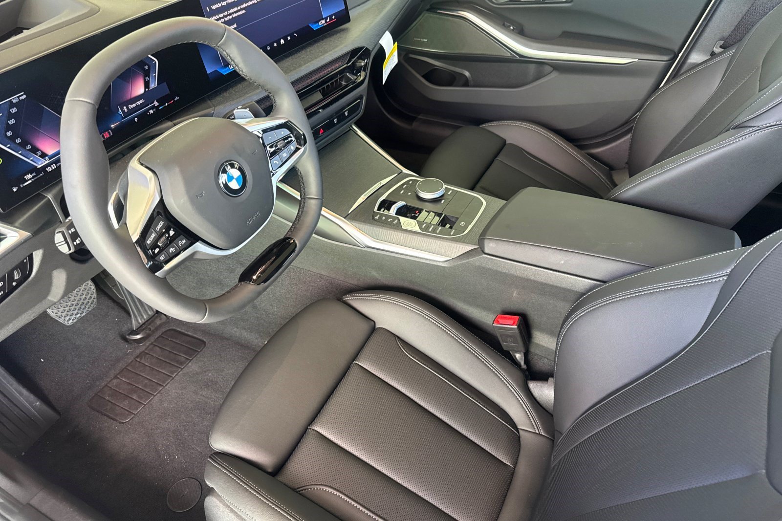 New 2026 BMW 330i xDrive Sedan w/ Premium Package AWD/4WD image 4
