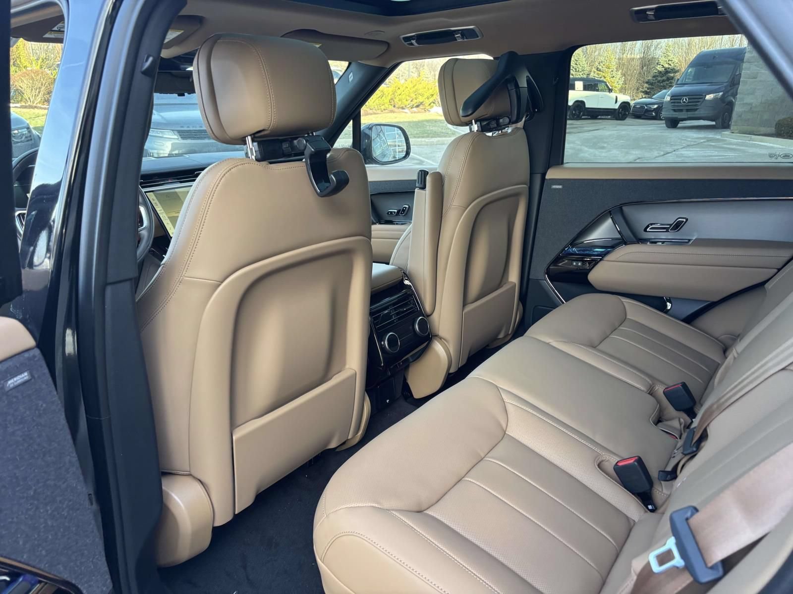 New 2026 Land Rover Range Rover Sport SE AWD/4WD image 22