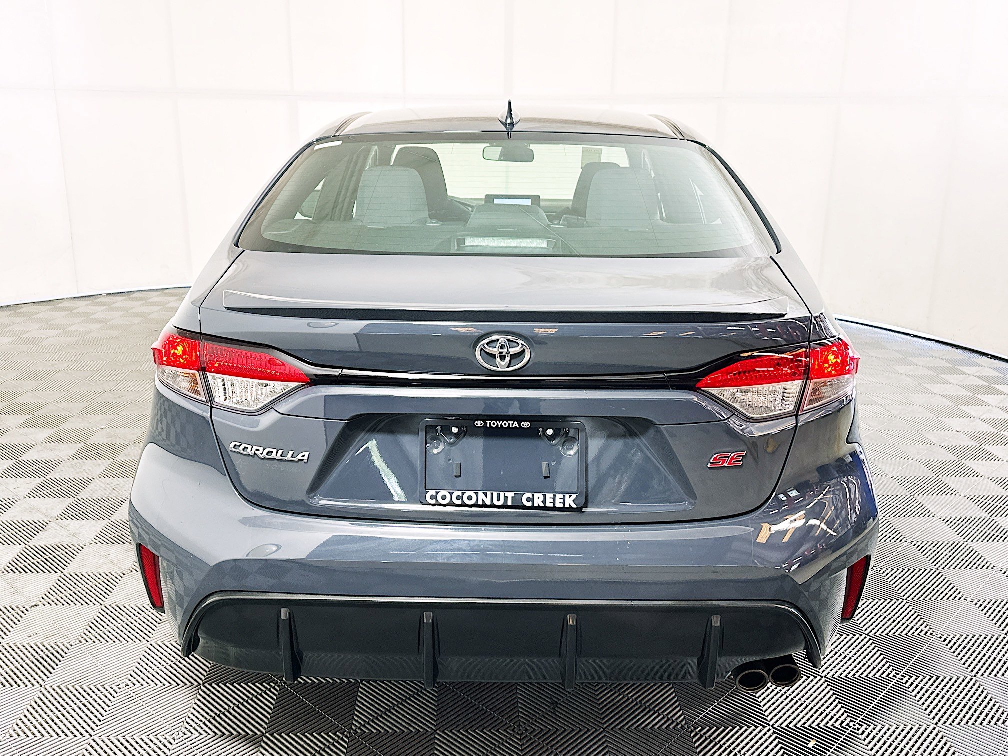 Used 2024 Toyota Corolla SE FWD image 4