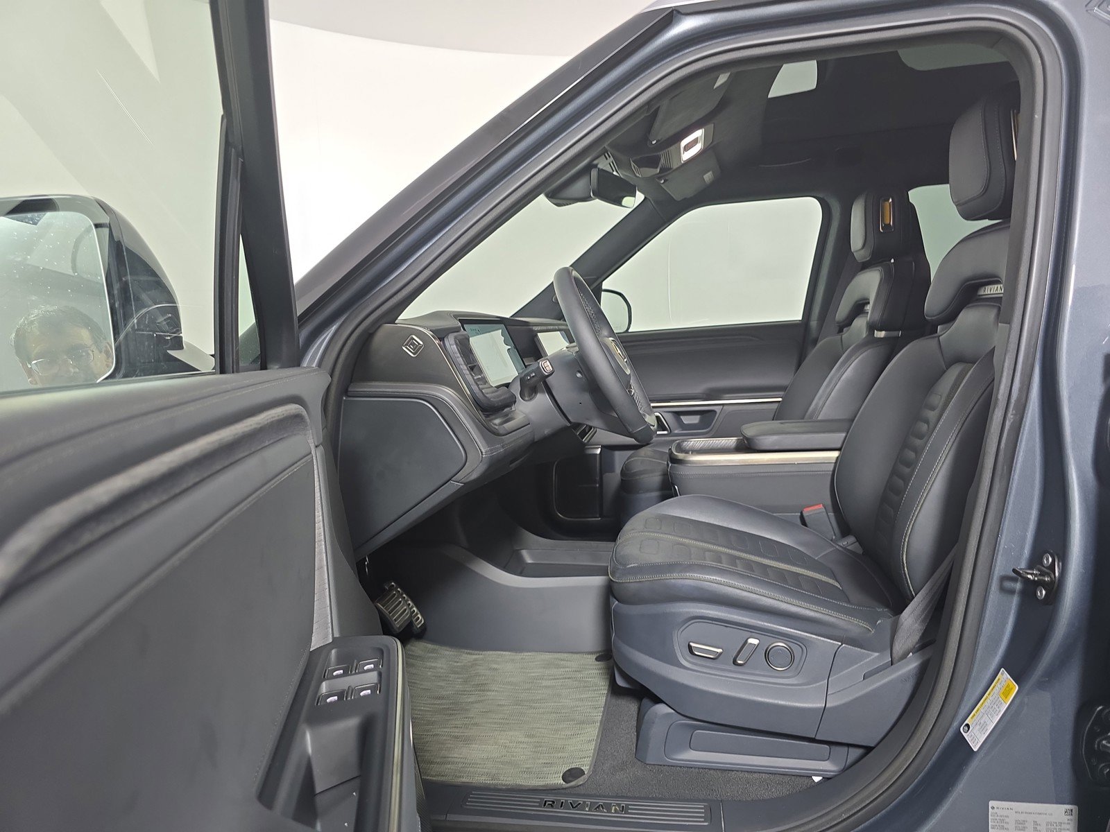 Used 2022 Rivian R1S Launch Edition AWD/4WD image 20