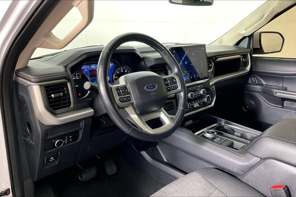 Used 2024 Ford Expedition XLT RWD image 17
