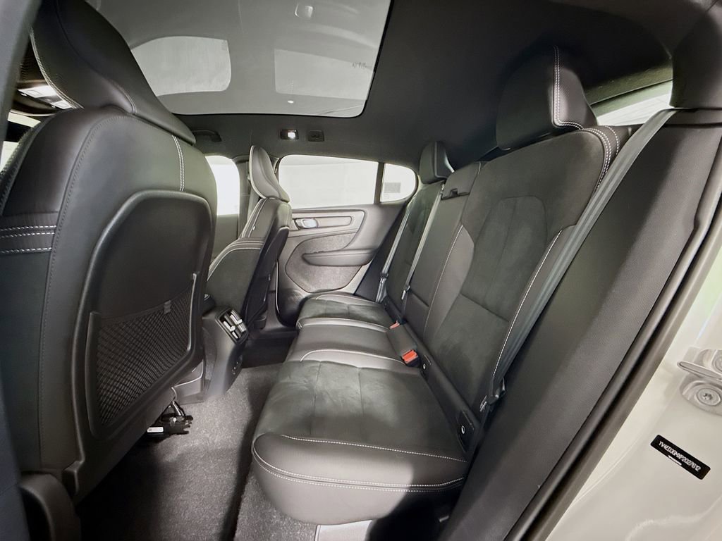 Certified 2023 Volvo C40 P8 Recharge Ultimate w/ Protection Package Premier image 26