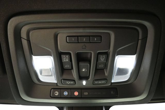 Used 2023 GMC Sierra 2500 AT4 w/ AT4 Preferred Package AWD/4WD image 27