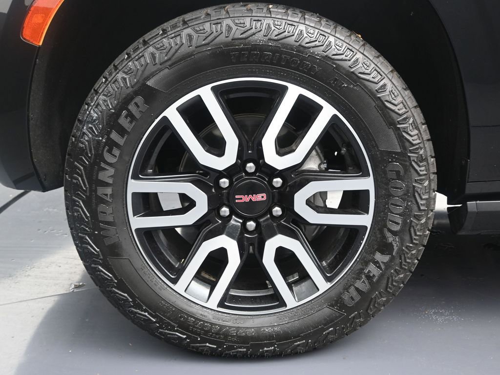 Used 2022 GMC Yukon AT4 w/ Max Trailering Package image 10