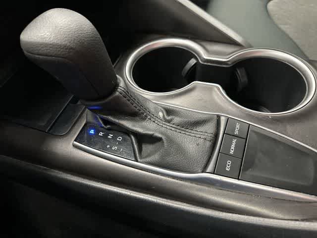 Used 2022 Toyota Camry LE FWD image 24