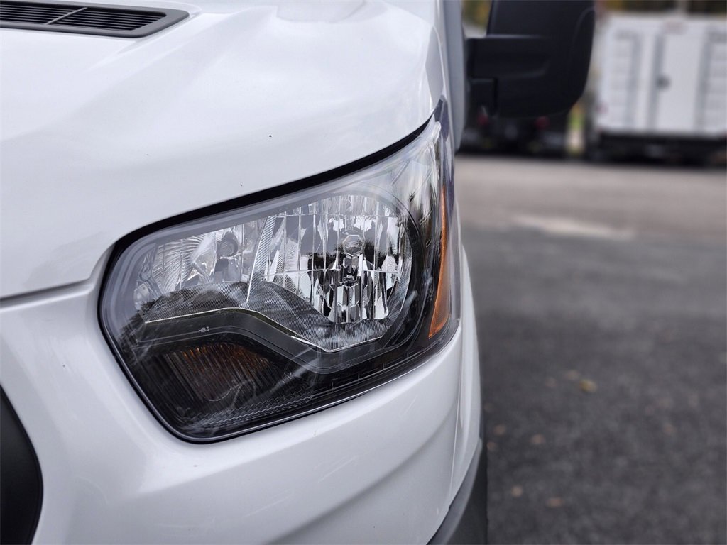 New 2026 Ford Transit 250 148 Medium Roof image 10