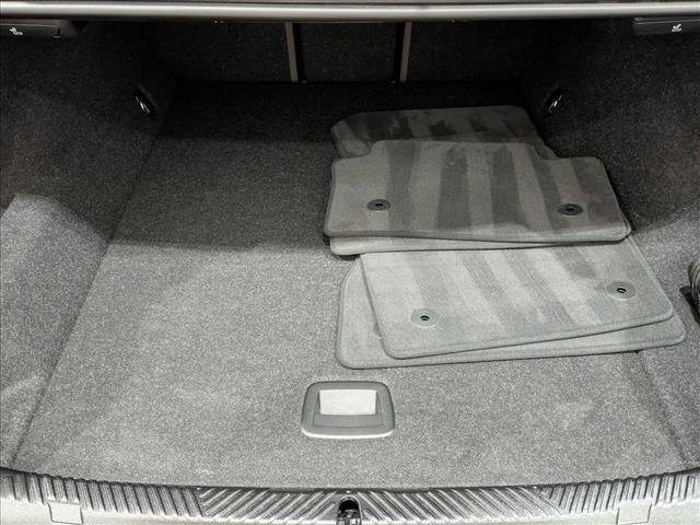 Used 2024 BMW i5 eDrive40i w/ Premium Package image 6