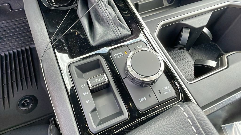 New 2026 Toyota Tundra Limited AWD/4WD image 17