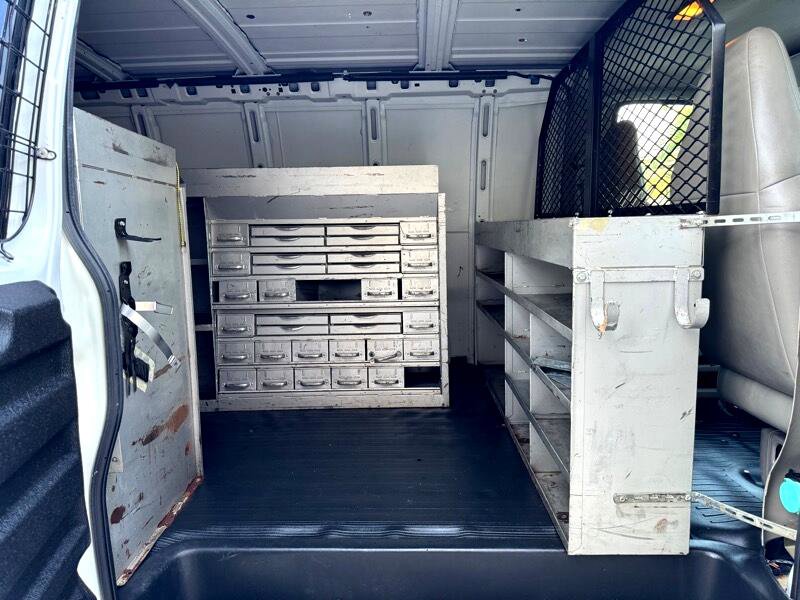 Used 2000 Chevrolet Express 2500 image 12