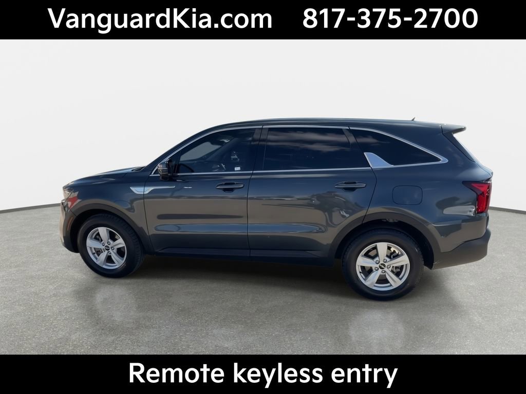 Certified 2023 Kia Sorento LX image 5