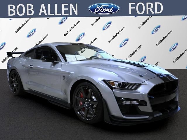 Used 2022 Ford Mustang Shelby GT500 w/ Carbon Fiber Track Pack RWD image 2