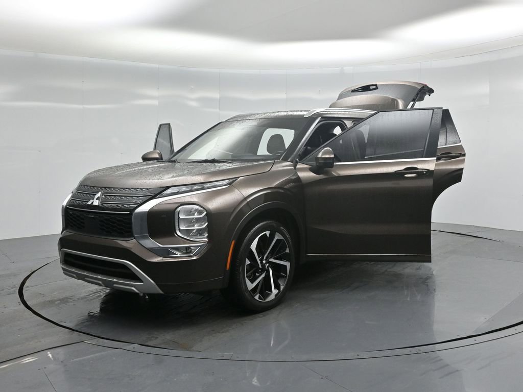 Used 2022 Mitsubishi Outlander SEL image 31