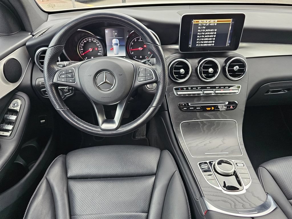 Used 2019 Mercedes-Benz GLC 300 4MATIC image 21