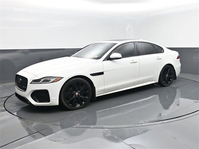 Used 2022 Jaguar XF R-Dynamic SE image 1