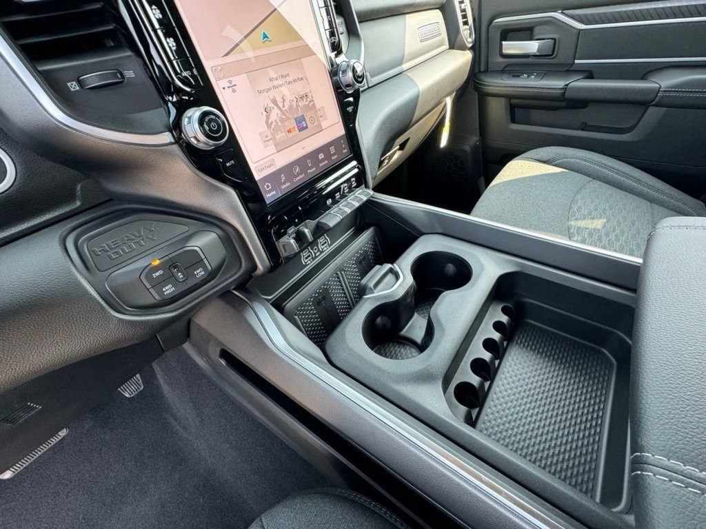 New 2026 RAM 2500 Big Horn AWD/4WD image 27
