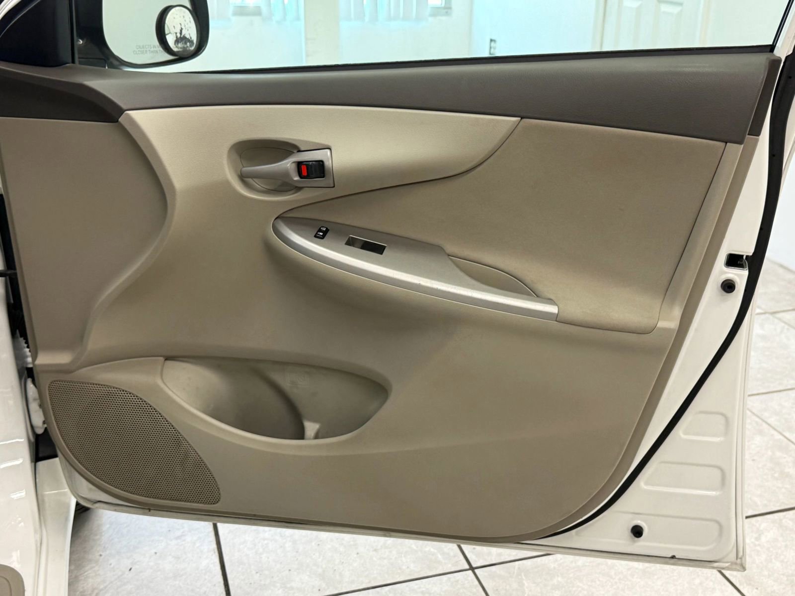 Used 2010 Toyota Corolla LE image 23